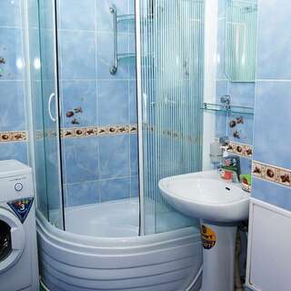 Апартаменты Уютный дом Усинск 3-комнатная-4