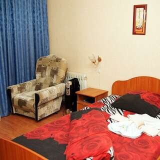 Апартаменты Уютный дом Усинск 3-комнатная-3